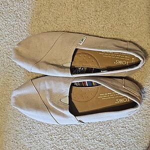 Womans Toms